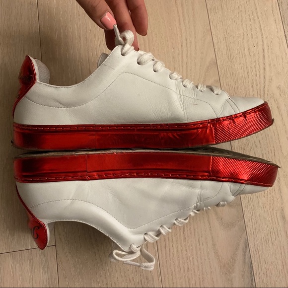 Red metallic accent sneakers - Picture 2 of 6